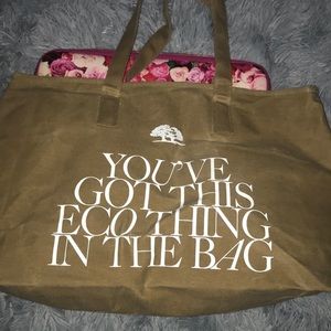 NWOT carrying tote
